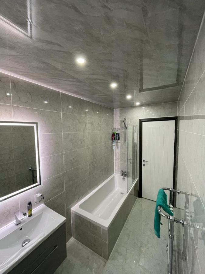 3 Bedroom Whalley Aparthotel เบิร์นลีย์ ภายนอก รูปภาพ
